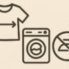 コットンの洗濯で縮みを防ぐイメージ。Tシャツのアイコン、洗濯機、禁止マーク付きのアイロンを白と灰色基調でシンプルに描いたイラスト。